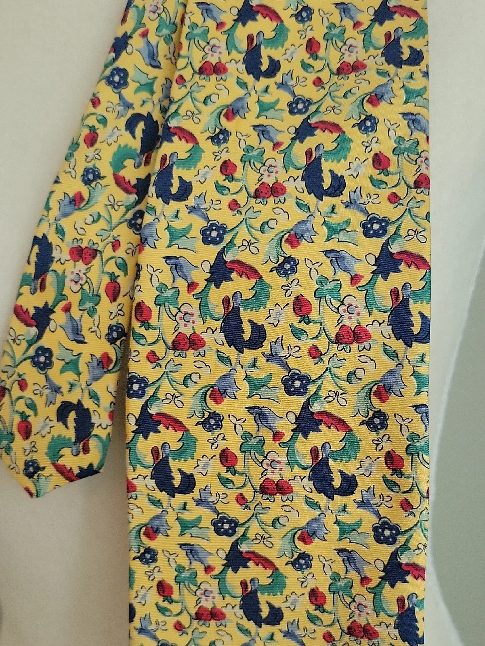 Vintage Bert Pulitzer Silk Tie Yellow Strawberries Bluebirds